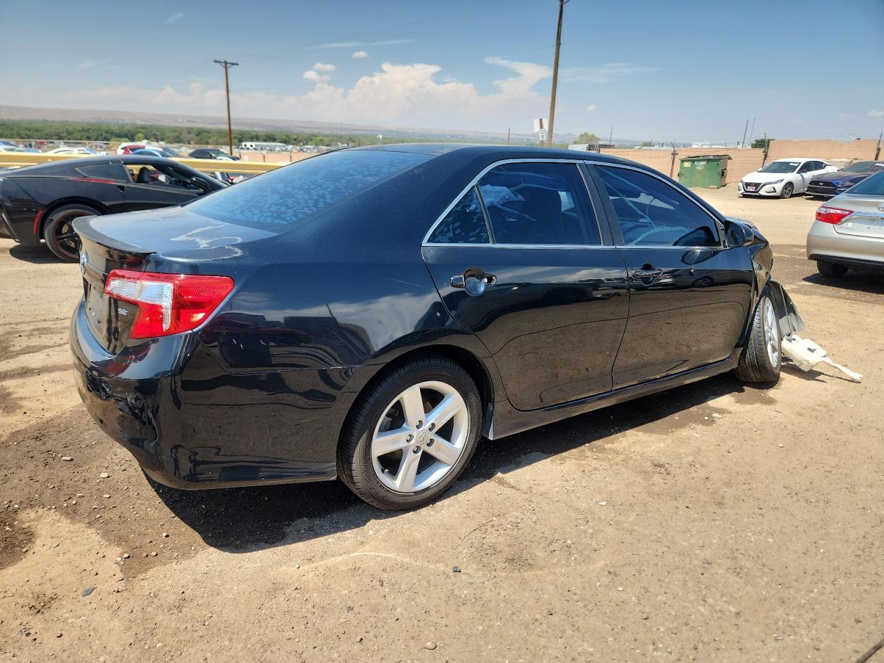 2013 Toyota Camry L - Фото 3