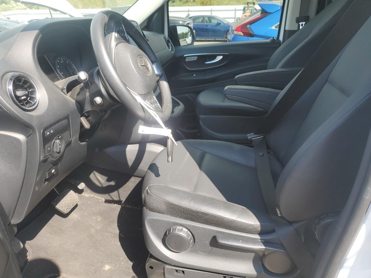 2023 Mercedes-Benz Metris - Фото 7