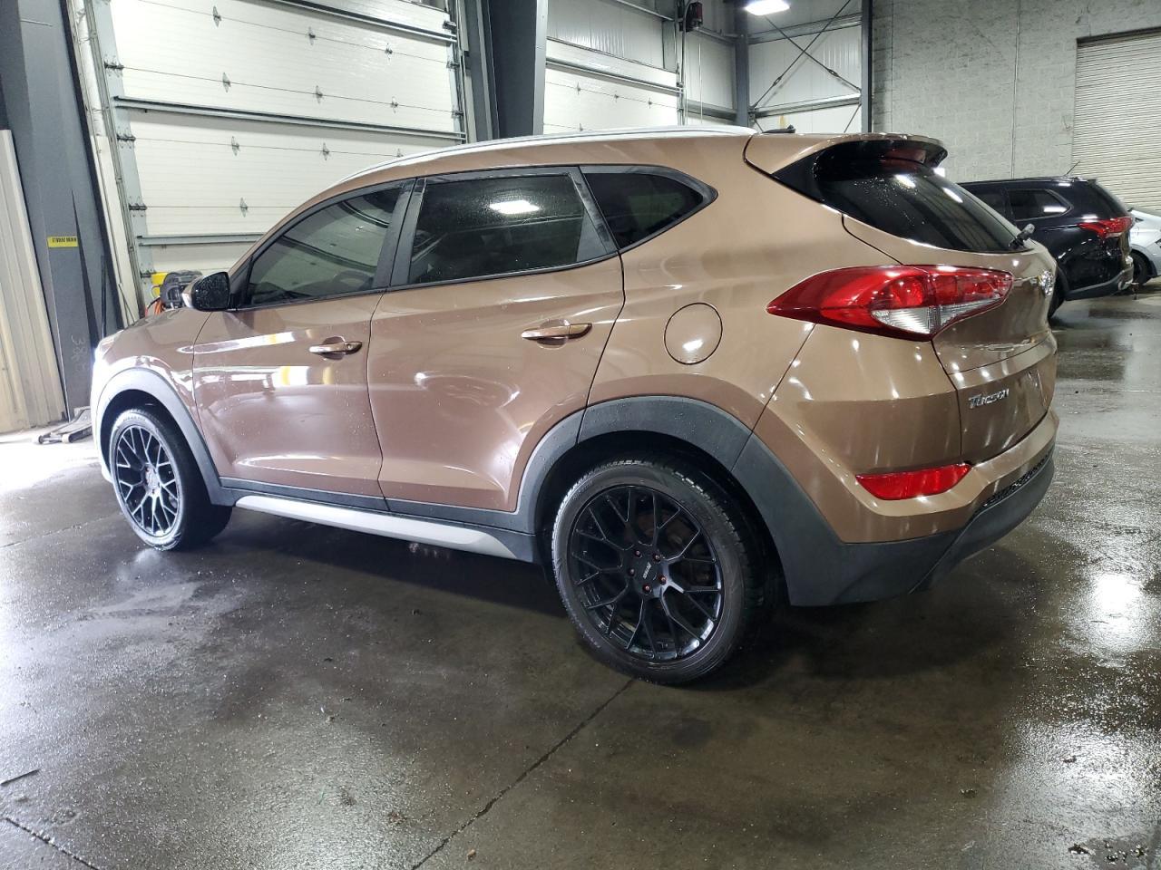 2017 Hyundai Tucson - Image 2
