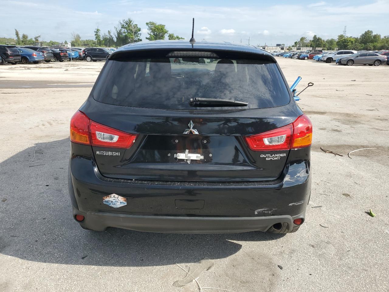 2016 Mitsubishi Outlander Sport Es - Image 6