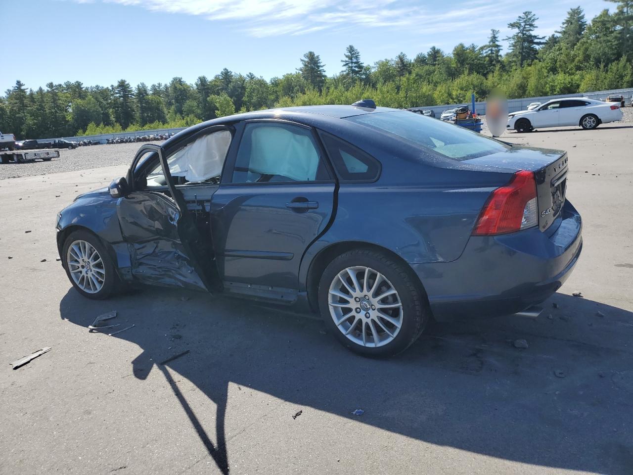 2011 Volvo S40 T5 - Image 2