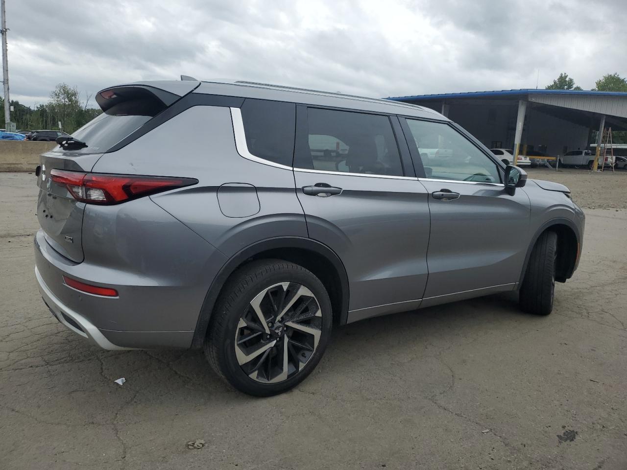 2022 Mitsubishi Outlander Sel - Фото 3