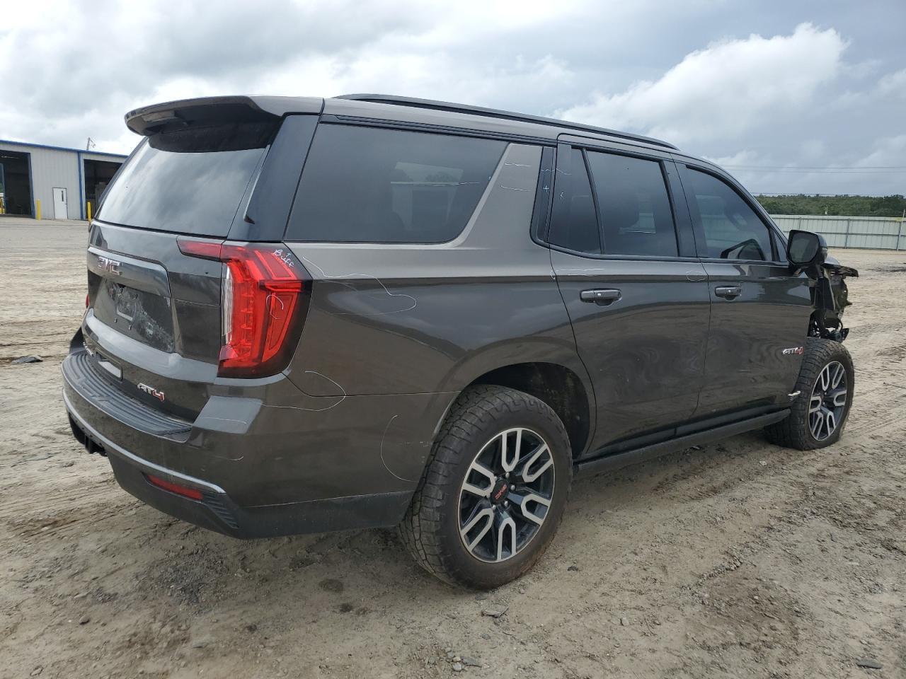 2021 GMC Yukon At4 - Image 3