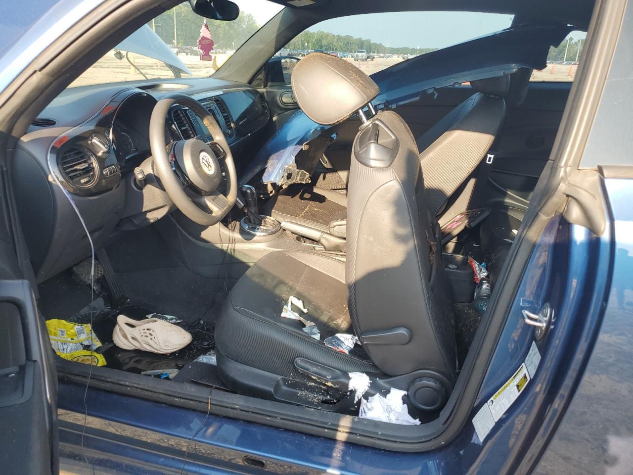 2017 Volkswagen Beetle 1.8T - Image 7