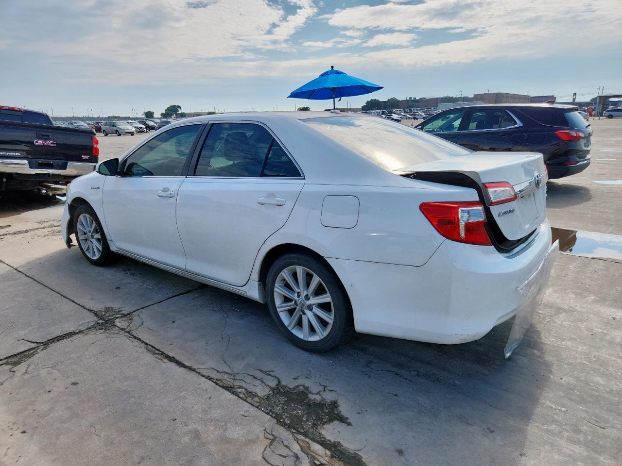 2012 Toyota Camry Hybrid - Фото 2