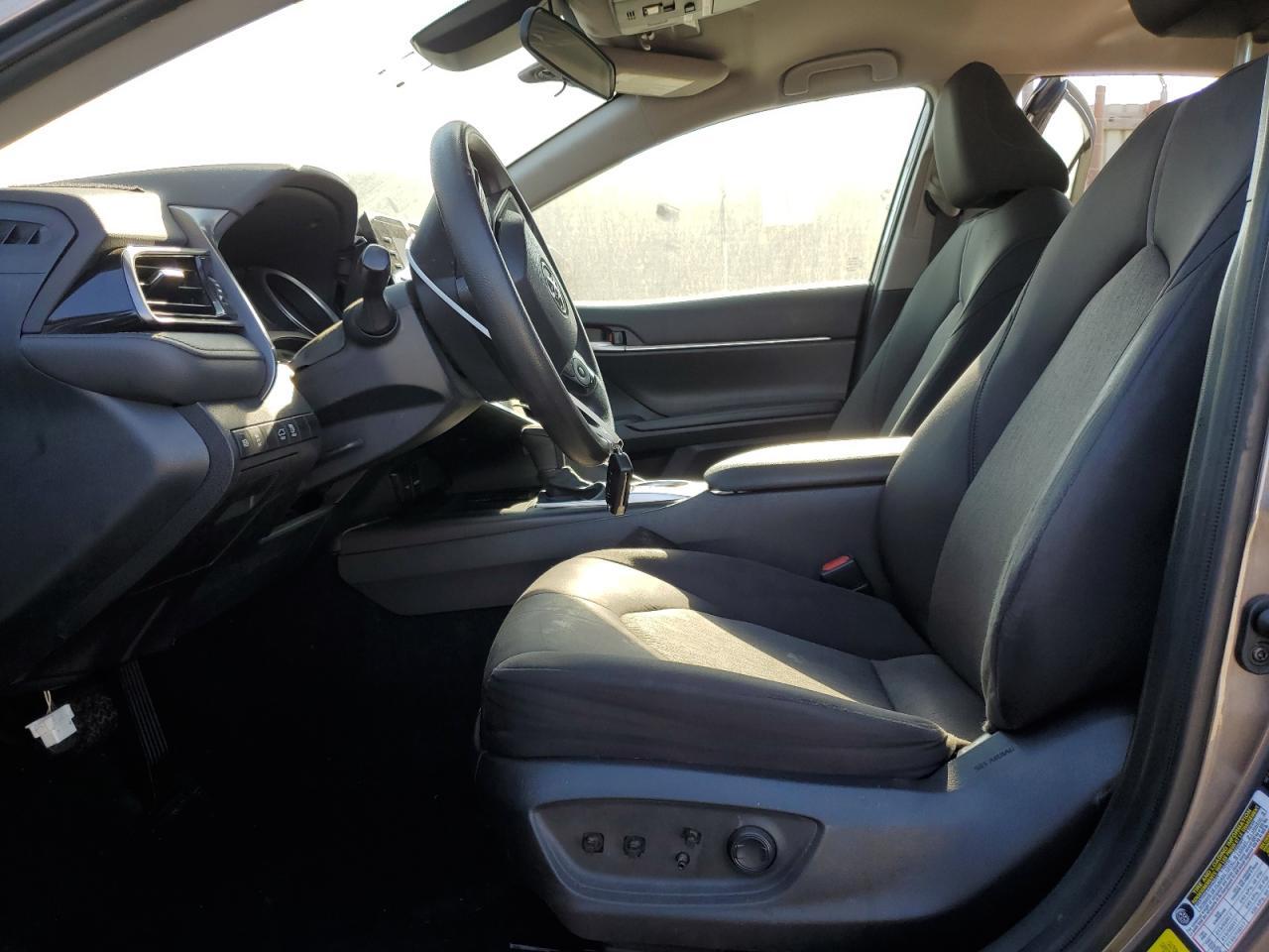 2023 Toyota Camry Le - Фото 7