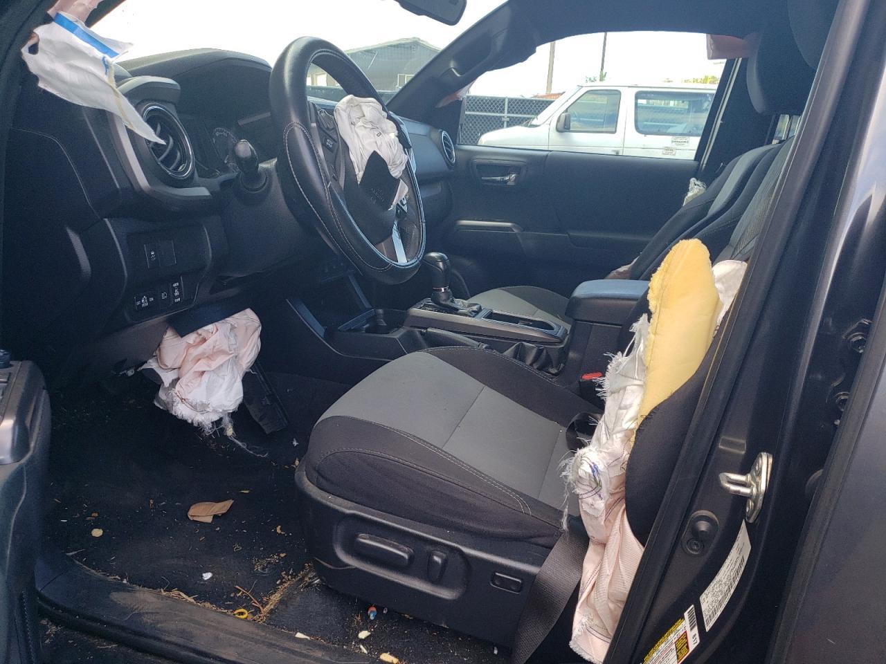 2021 Toyota Tacoma Double Cab - Image 7