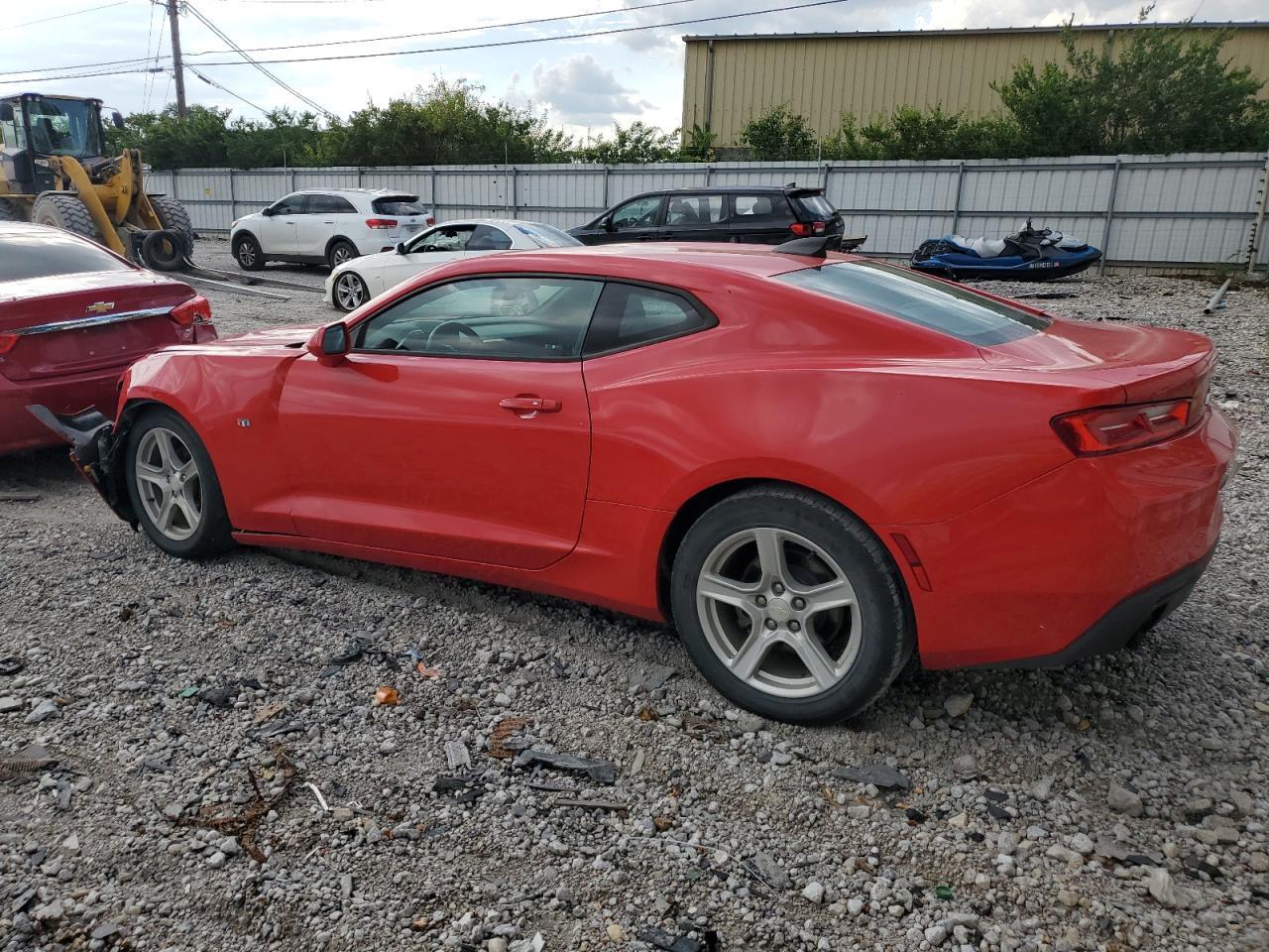 2017 Chevrolet Camaro Lt - Image 2