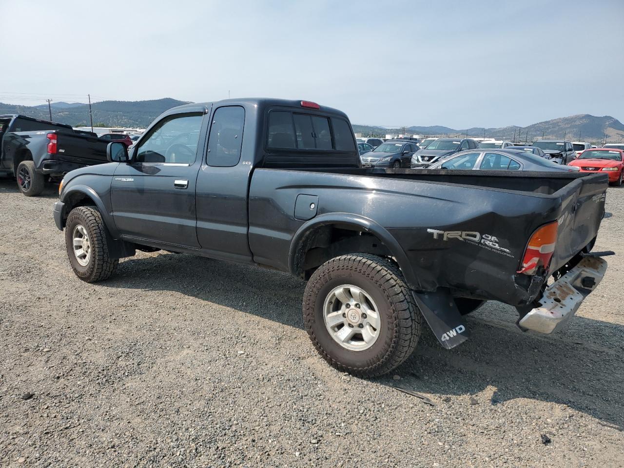 2000 Toyota Tacoma Xtracab - Image 2
