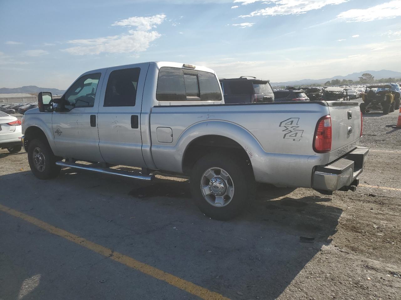 2011 Ford F250 Super Duty - Фото 2
