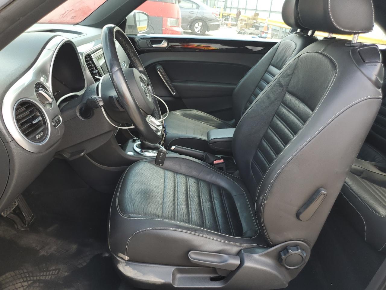 2014 Volkswagen Beetle - Image 7