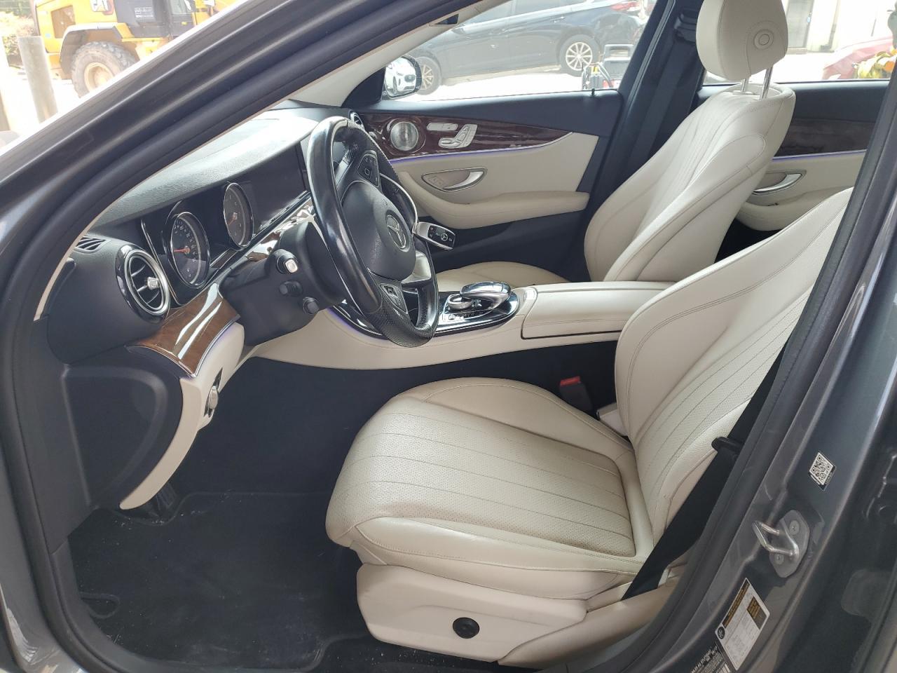 2018 Mercedes-Benz E 300 - Image 7