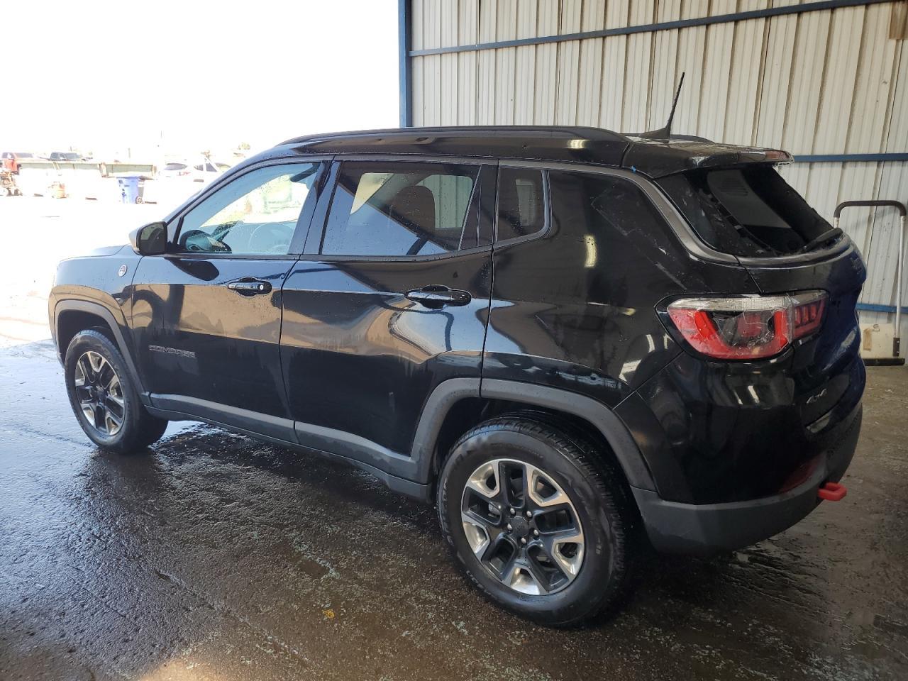 2018 Jeep Compass Trailhawk - Image 2