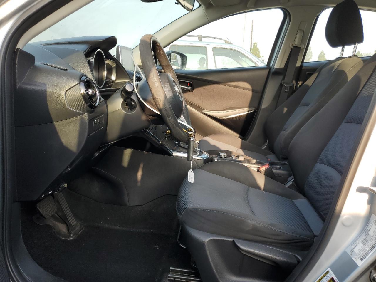 2017 Toyota Yaris Ia - Фото 7