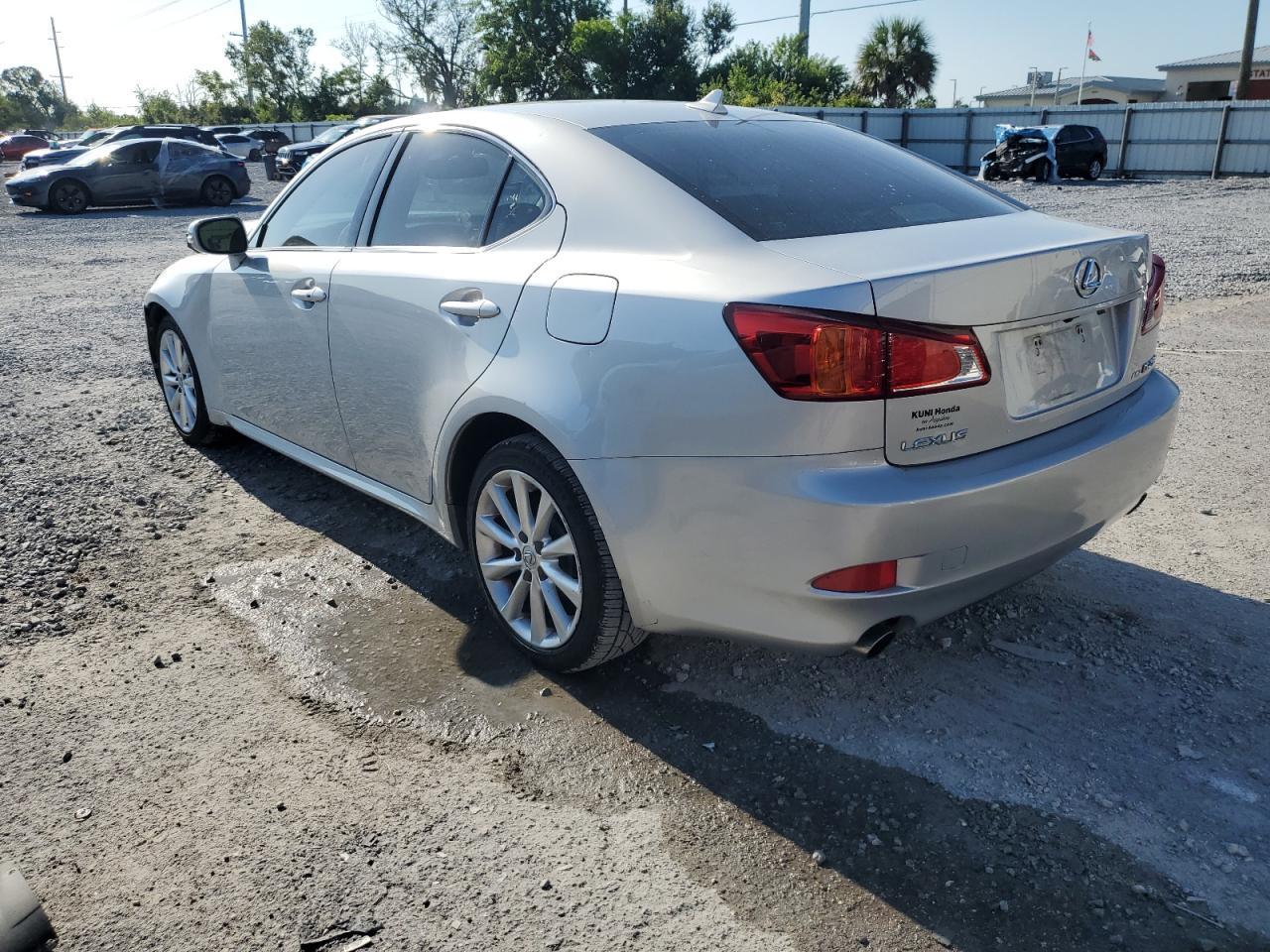 2010 Lexus Is 250 - Image 2