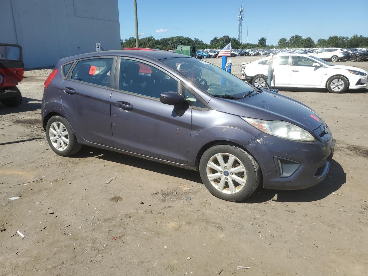 2012 Ford Fiesta Se - Фото 4