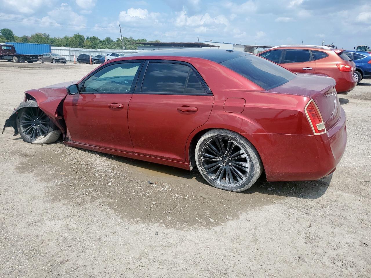 2013 Chrysler 300 S - Image 2