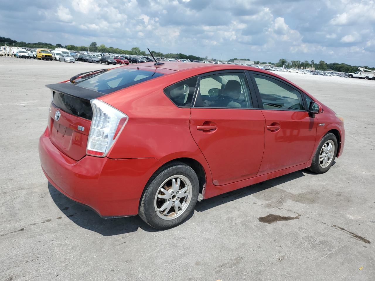 2011 Toyota Prius - Image 3