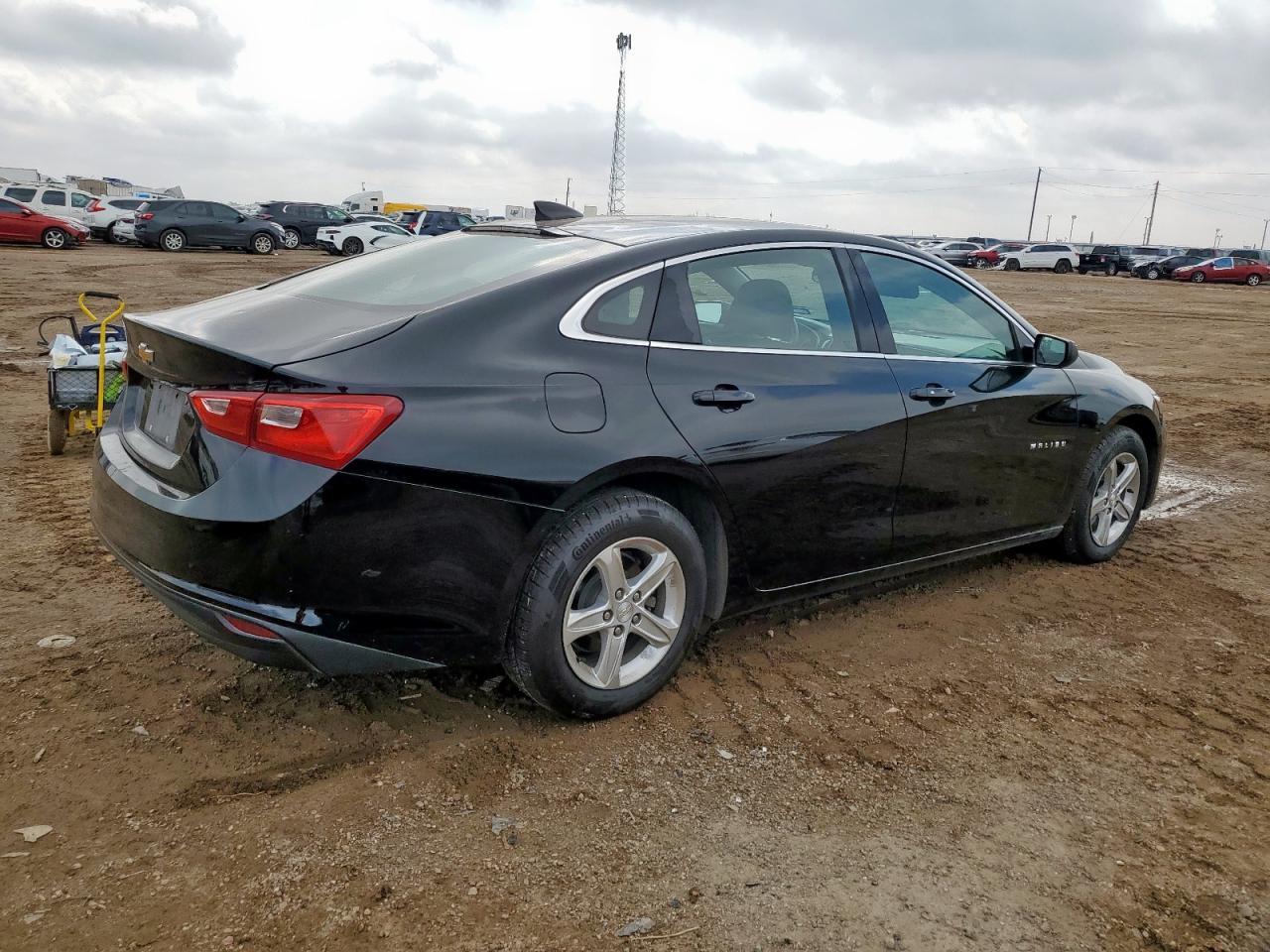 2020 Chevrolet Malibu Ls - Фото 3