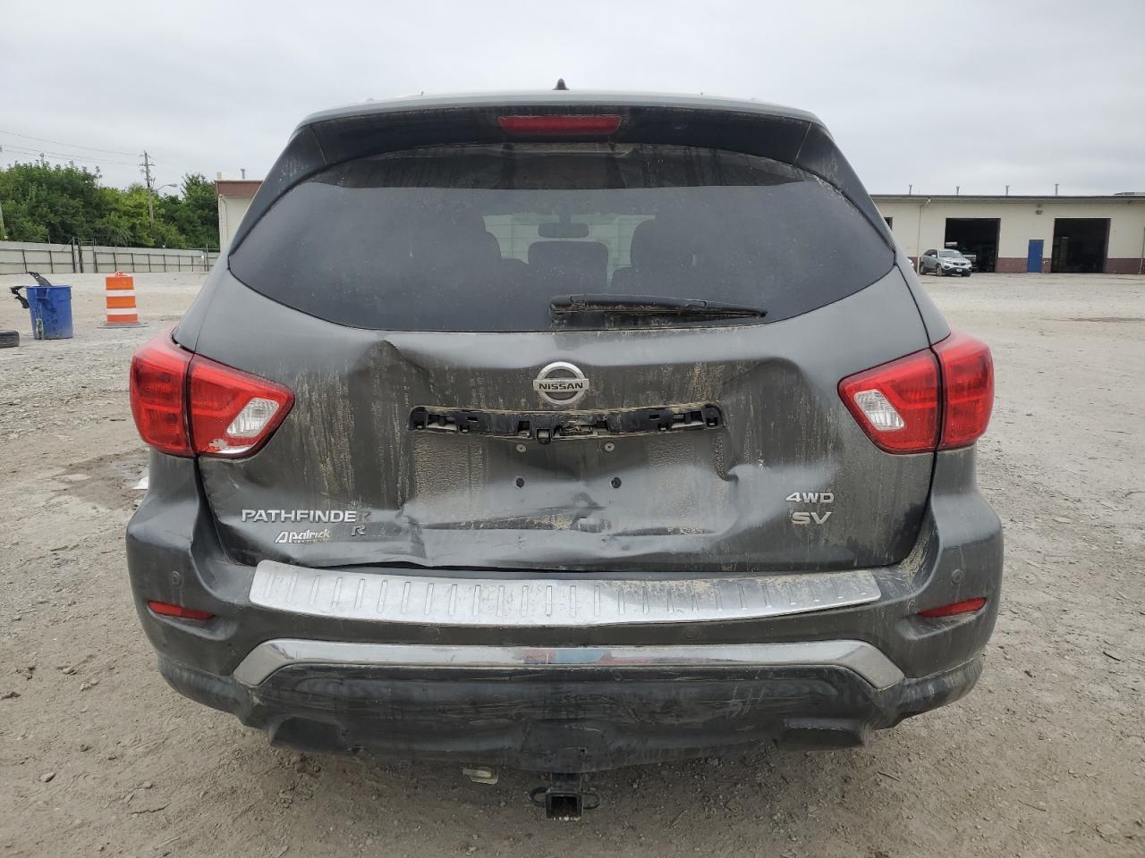 2018 Nissan Pathfinder S - Фото 6