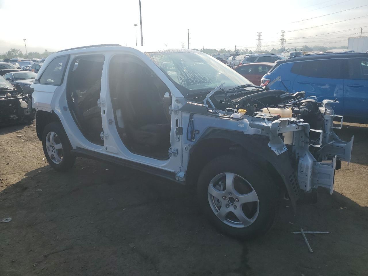 2025 Jeep Grand Cherokee Laredo - Фото 4