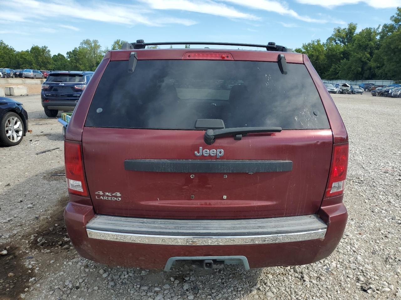 2008 Jeep Grand Cherokee Laredo - Image 6