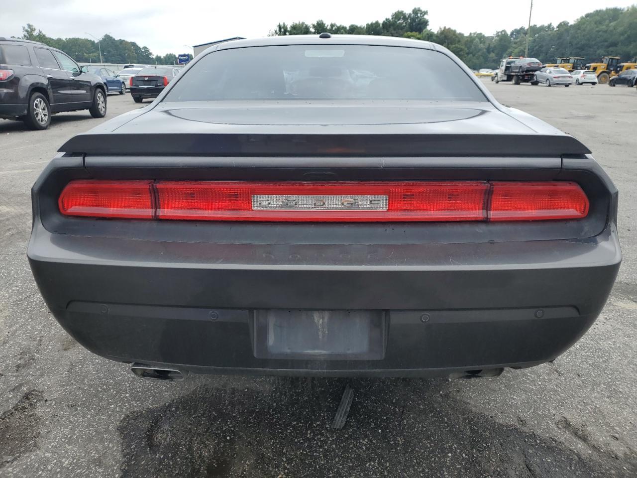 2014 Dodge Challenger Sxt - Image 6