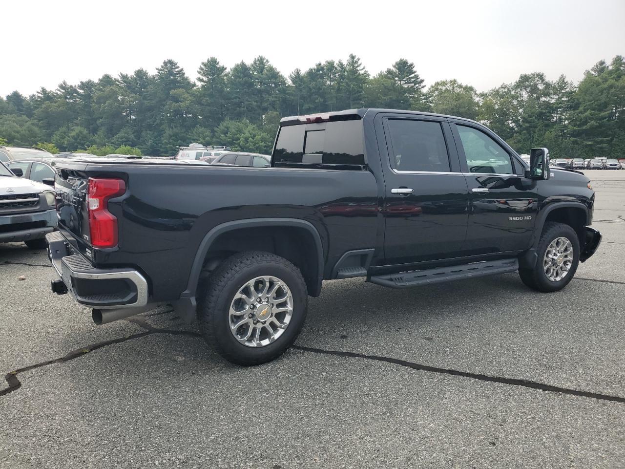 2024 Chevrolet Silverado K3500 Ltz - Image 3
