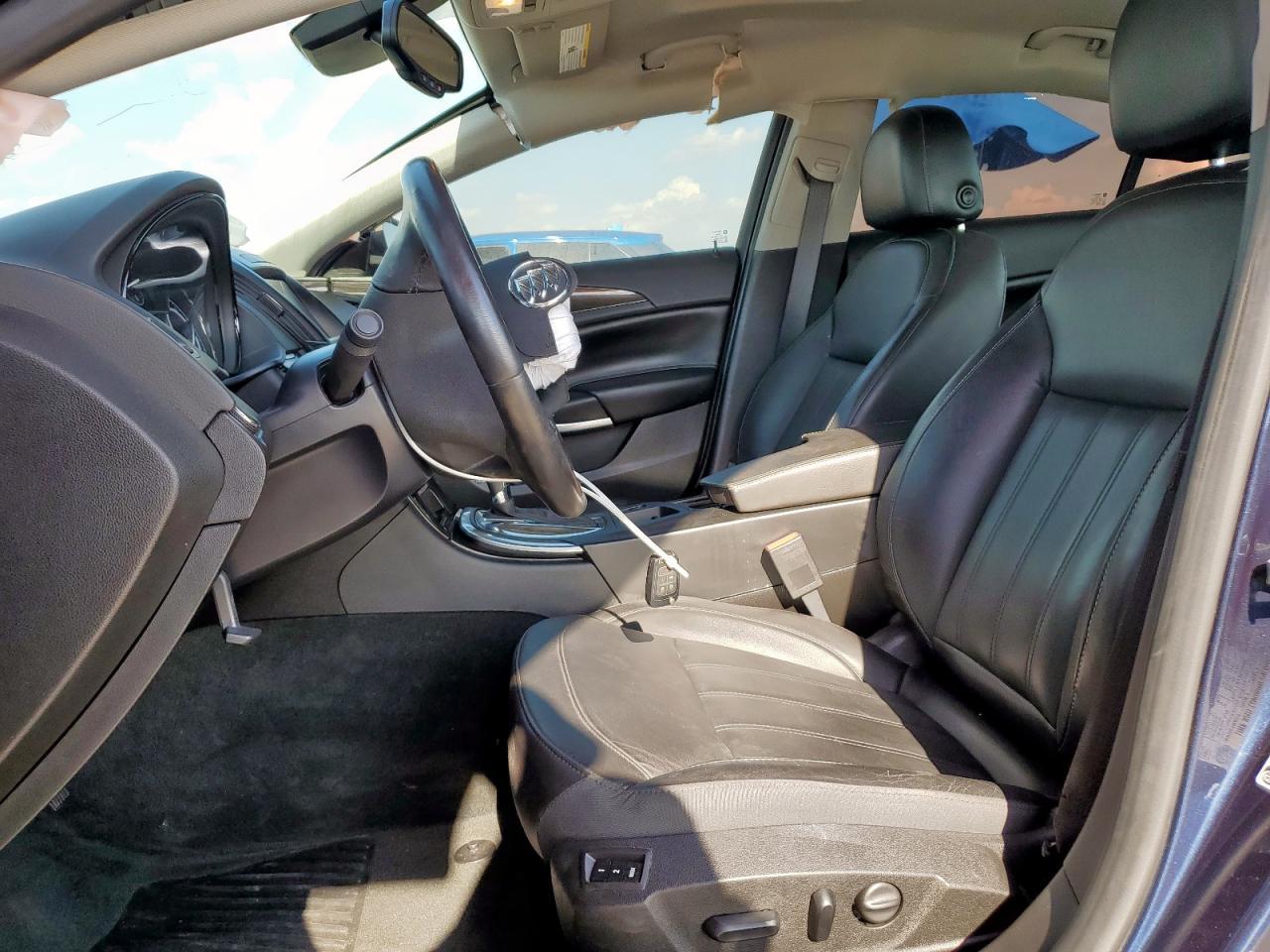 2016 Buick Regal Tourx - Image 7