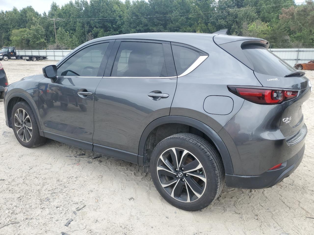 2023 Mazda Cx-5 Premium - Image 2