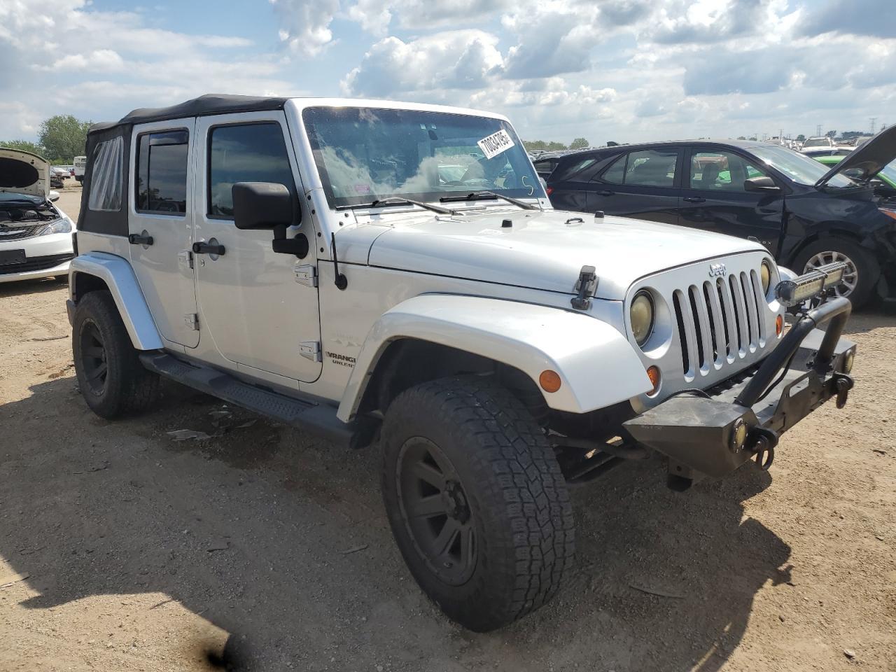 2009 Jeep Wrangler Unlimited Sahara - Image 4