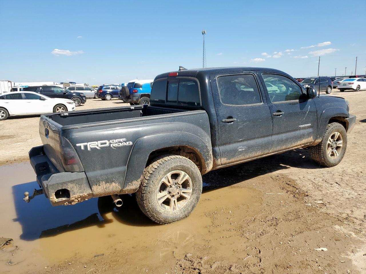 2015 Toyota Tacoma V6 - Image 3