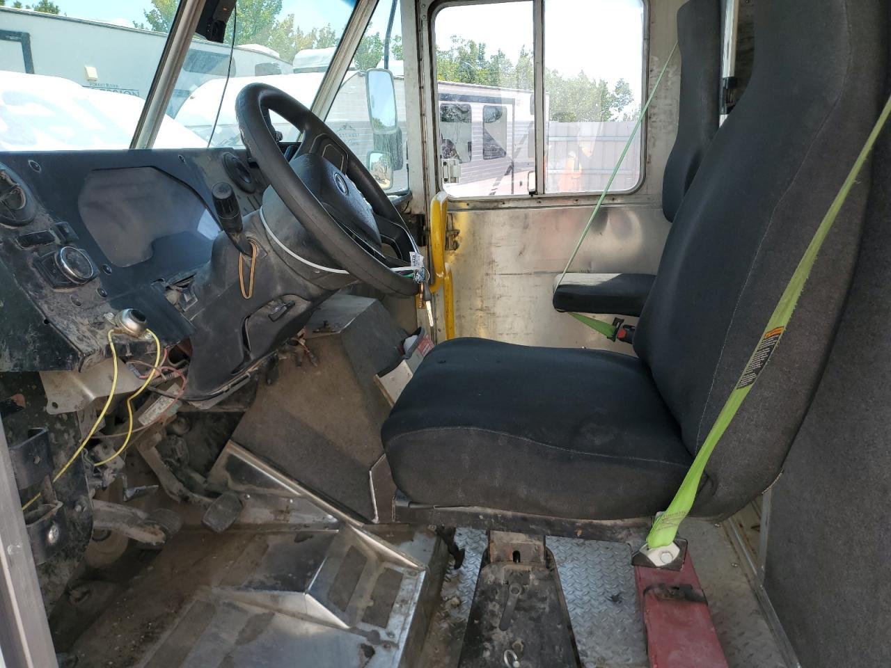 2022 Ford Econoline - Trucks Delivery Van - Фото 7