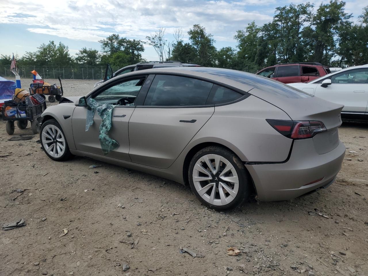 2023 Tesla Model 3 - Фото 2