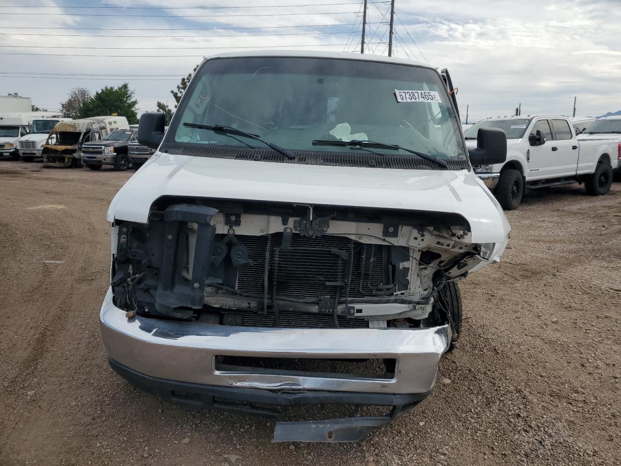 2009 Ford Econoline E250 Van - Image 5