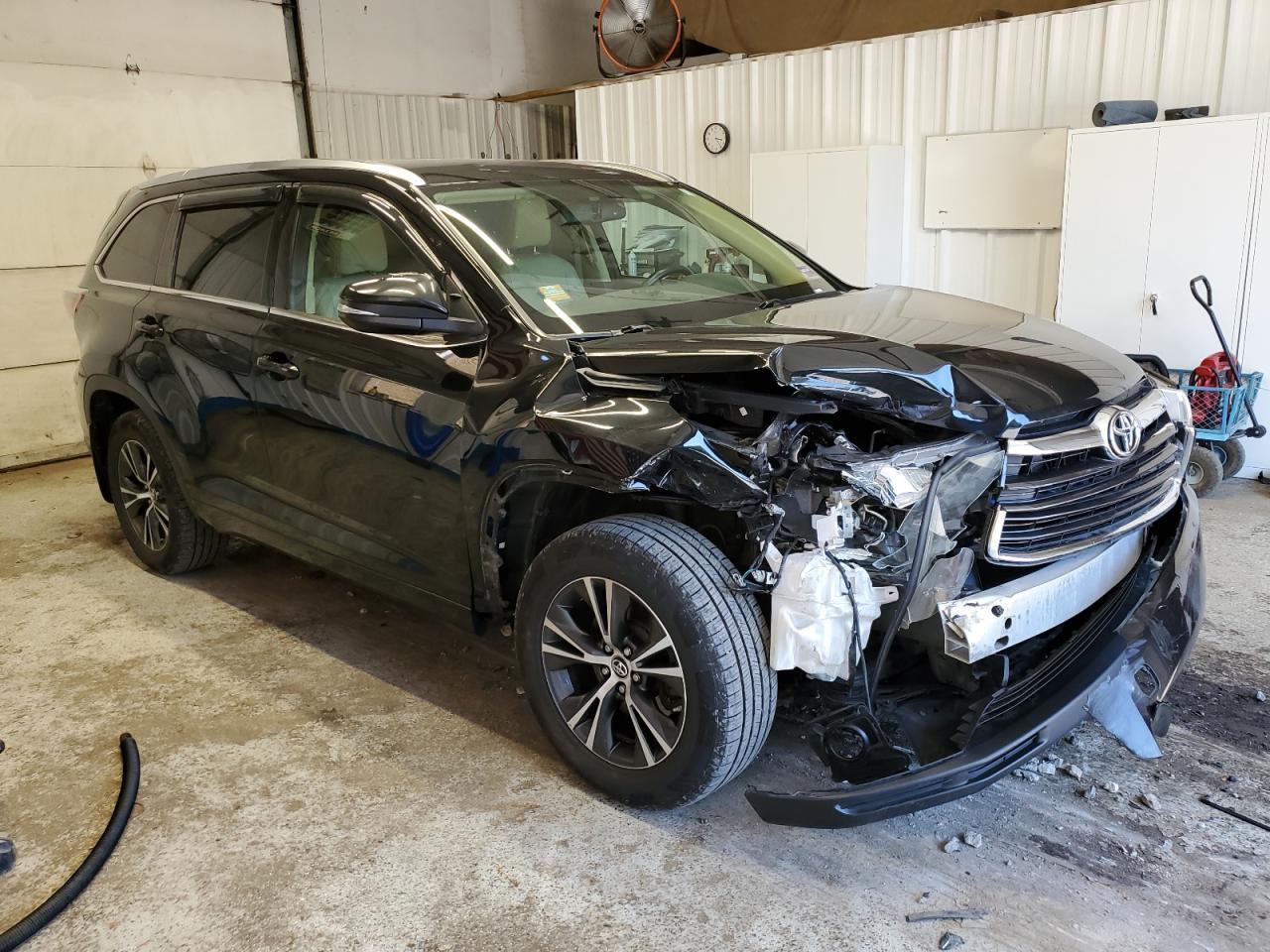 2016 Toyota Highlander Xle - Фото 4