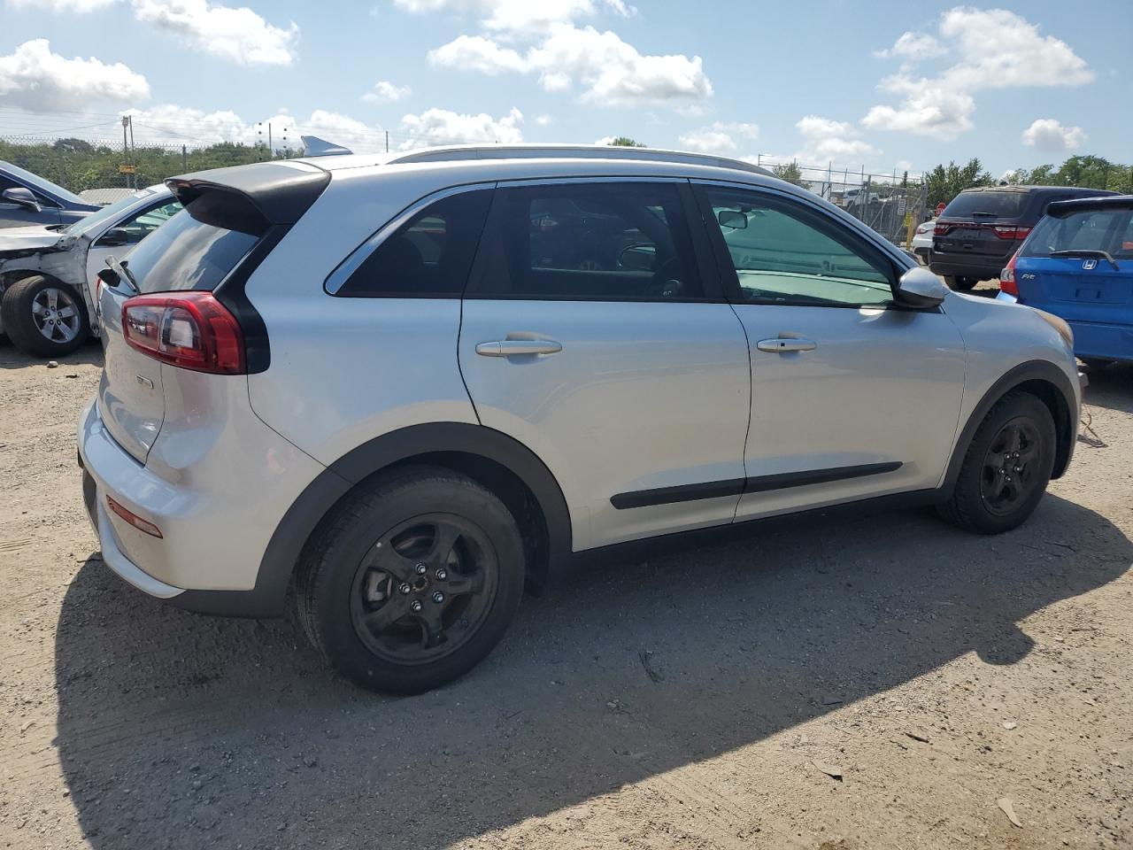 2018 Kia Niro Fe - Image 3