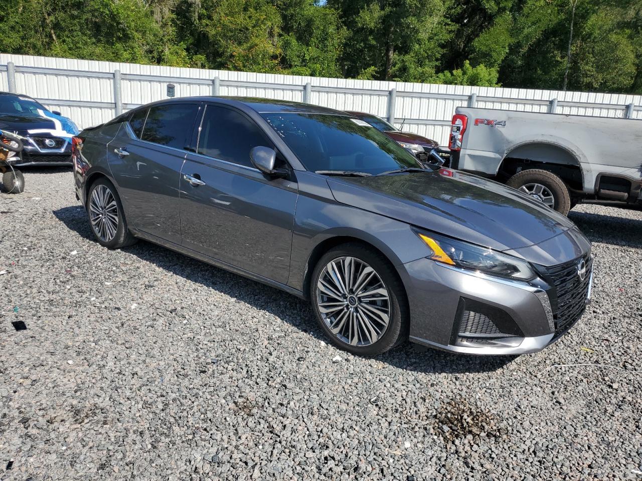 2023 Nissan Altima Sl - Фото 4