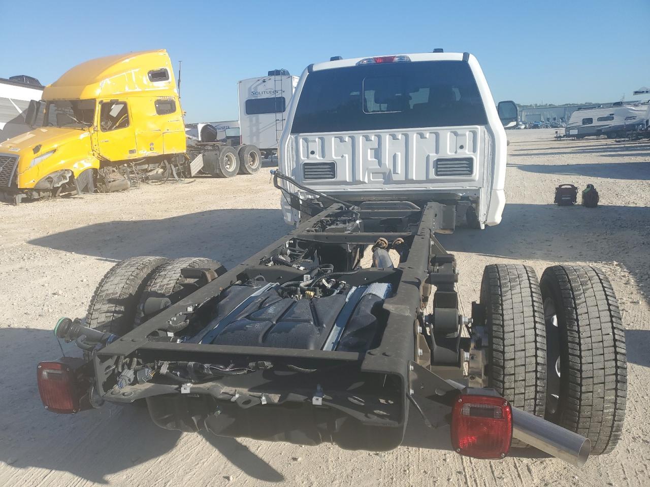 2023 Ford F550 Super Duty Super Duty - Image 6