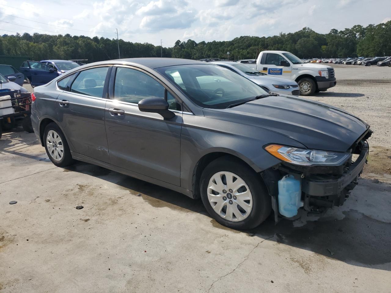 2019 Ford Fusion S - Image 4