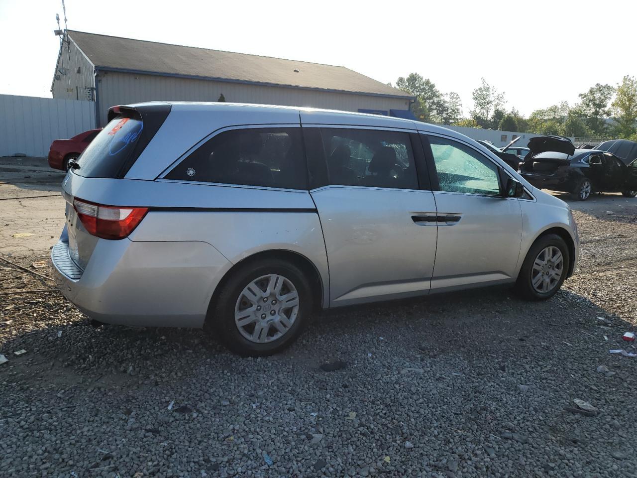 2012 Honda Odyssey Lx - Фото 3