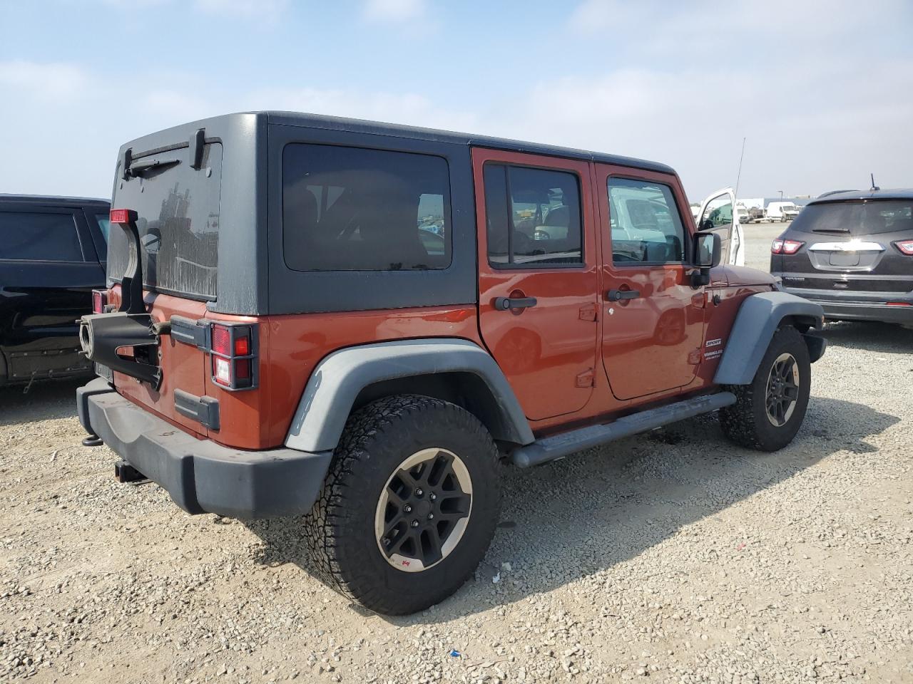 2014 Jeep Wrangler Unlimited Sport - Image 3