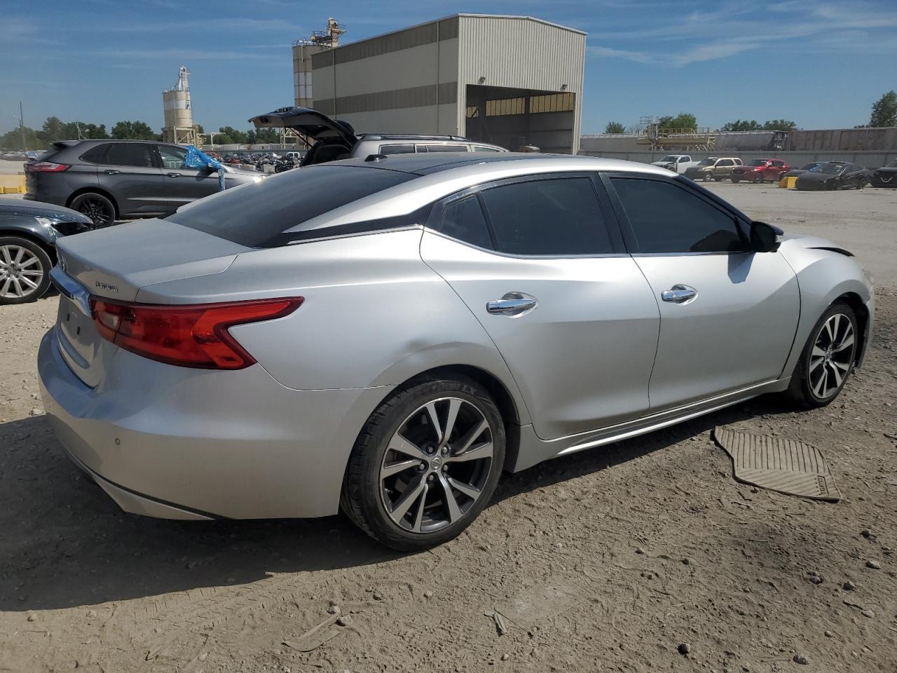 2016 Nissan Maxima 3.5S - Фото 3