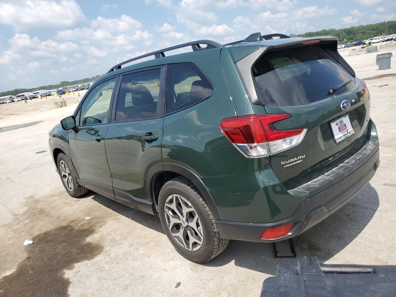 2022 Subaru Forester Premium - Image 2