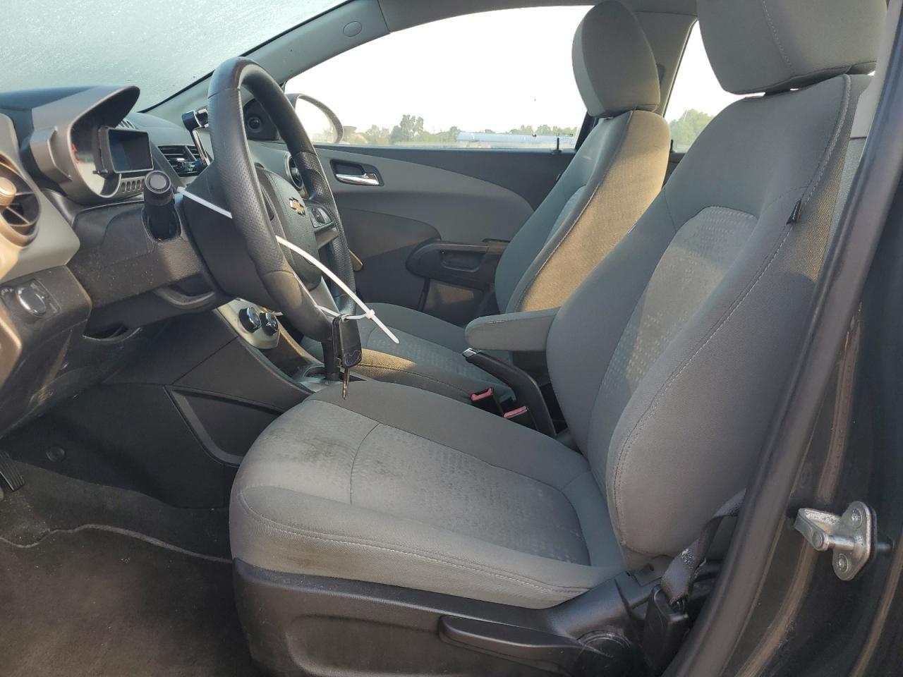 2014 Chevrolet Sonic Ls - Image 7