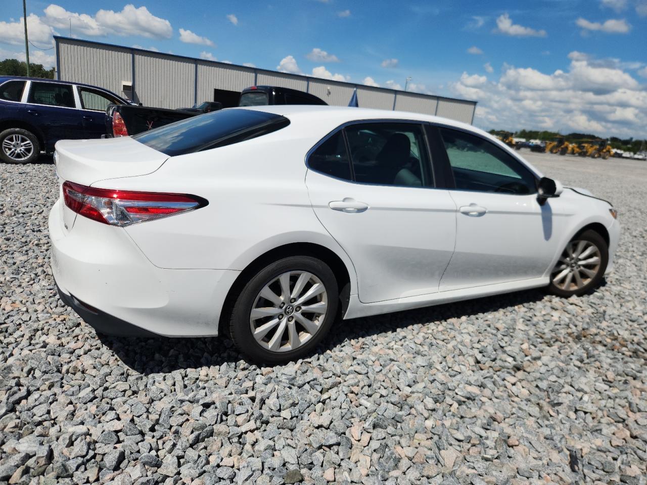 2018 Toyota Camry L - Фото 3