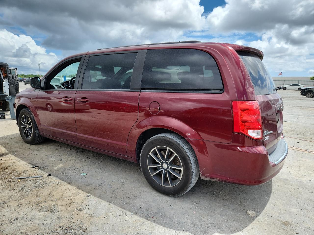 2018 Dodge Grand Caravan Gt - Фото 2
