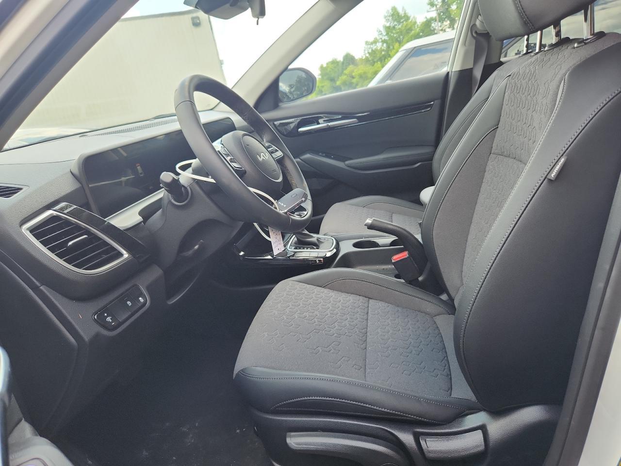 2025 Kia Seltos S - Фото 7