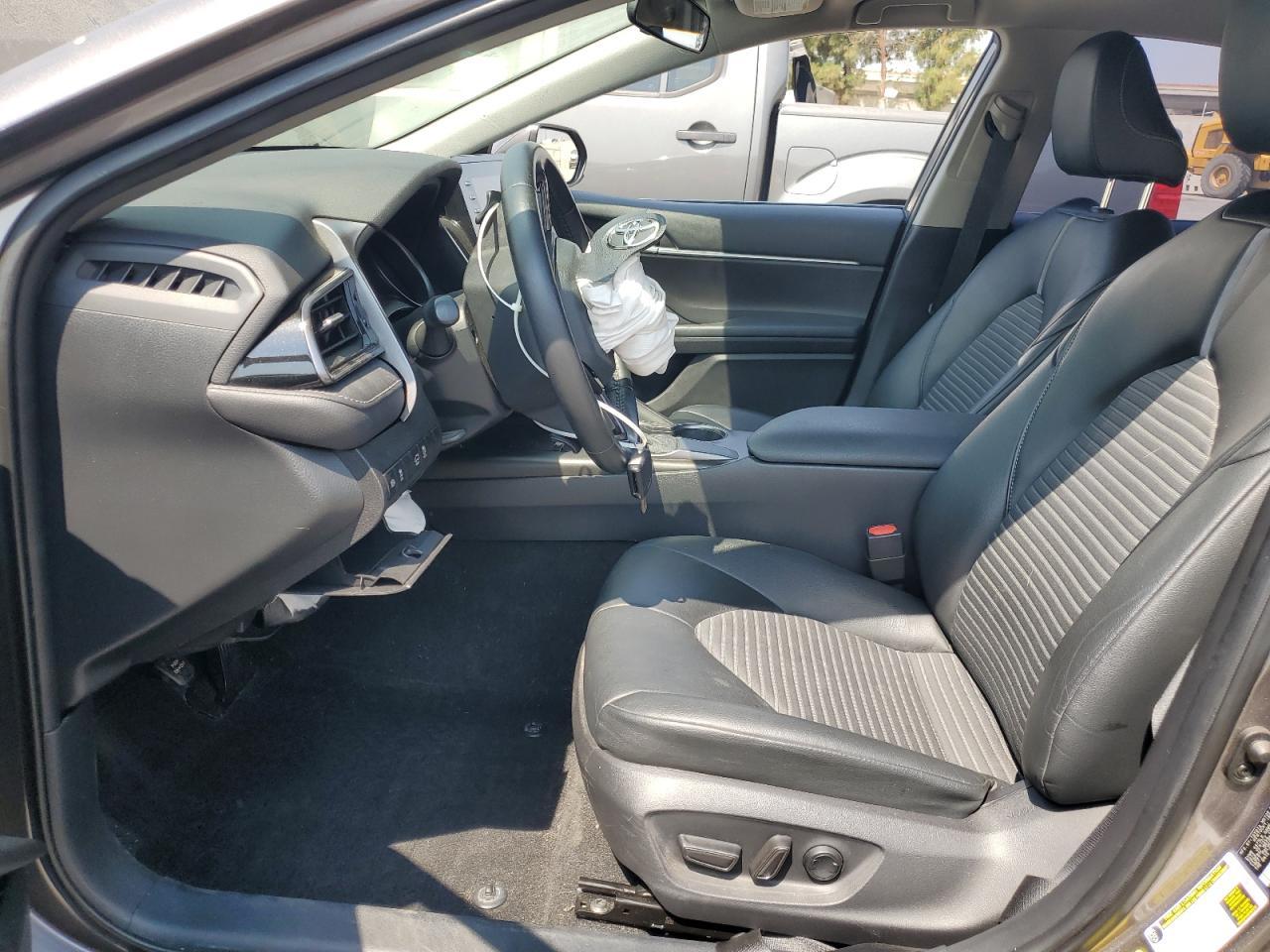 2021 Toyota Camry Se - Фото 7