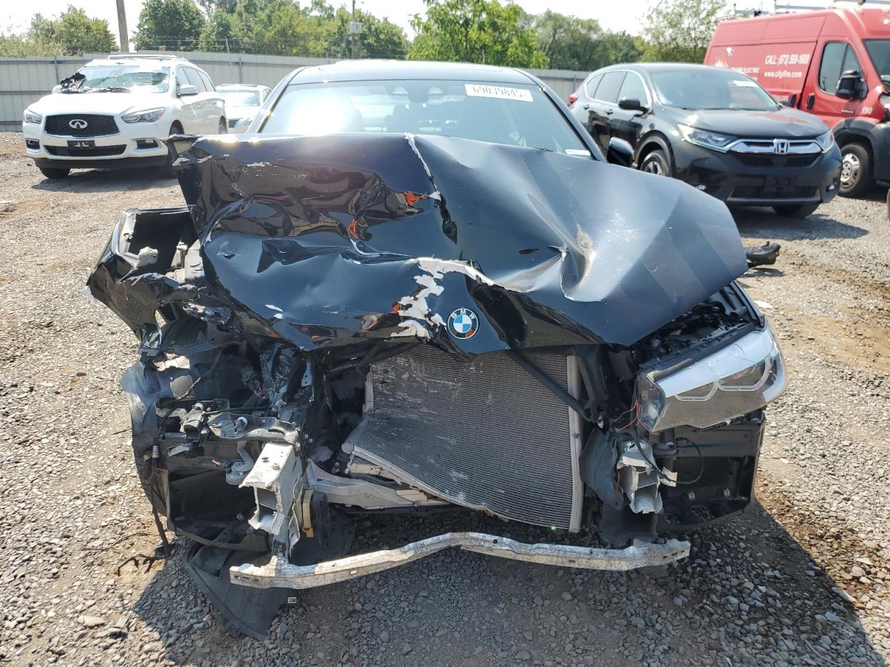 2019 BMW 530 Xi - Фото 5